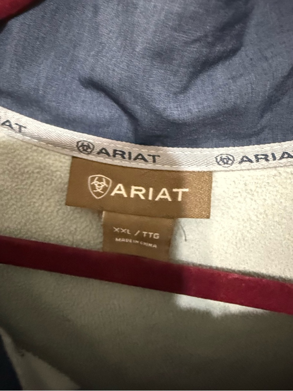 Ariat Men's Dark Navy Full-Zip Lightweight Jacket - Picture 3 of 5